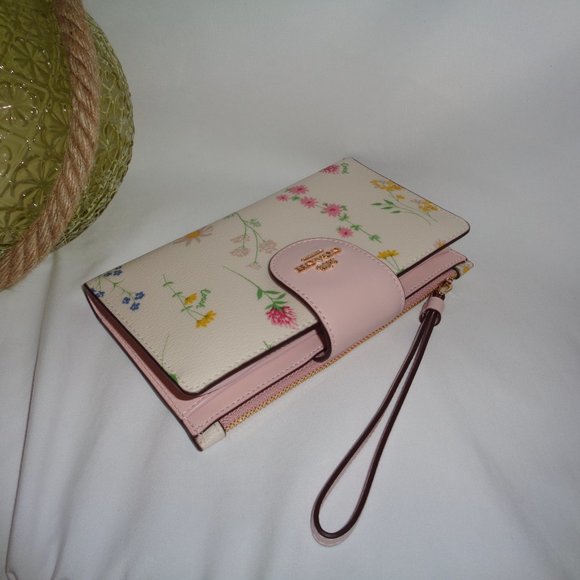 Coach C3371 Wildflower Print Tech Wristlet Clutch - Picture 5 of 7